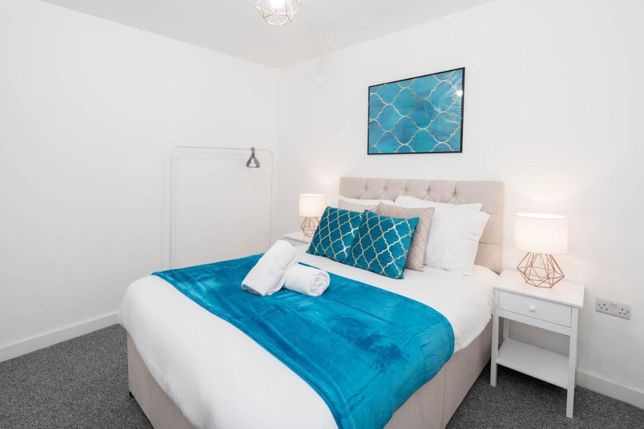 Two Bedroom Apartment - En Suites - Smart Tv'S - Wifi - Netflix - Bearwood Birmingham Kültér fotó