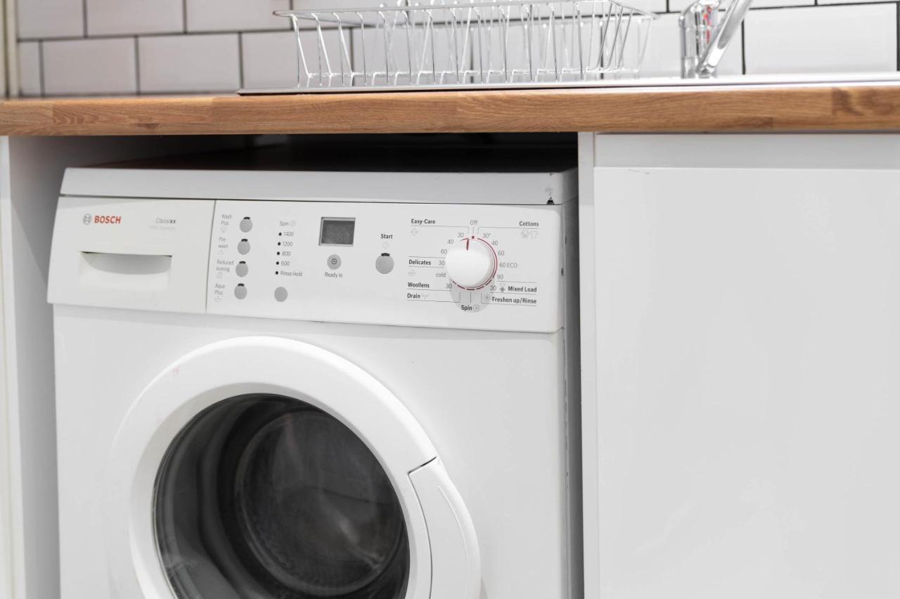 Two Bedroom Apartment - En Suites - Smart Tv'S - Wifi - Netflix - Bearwood Birmingham Kültér fotó