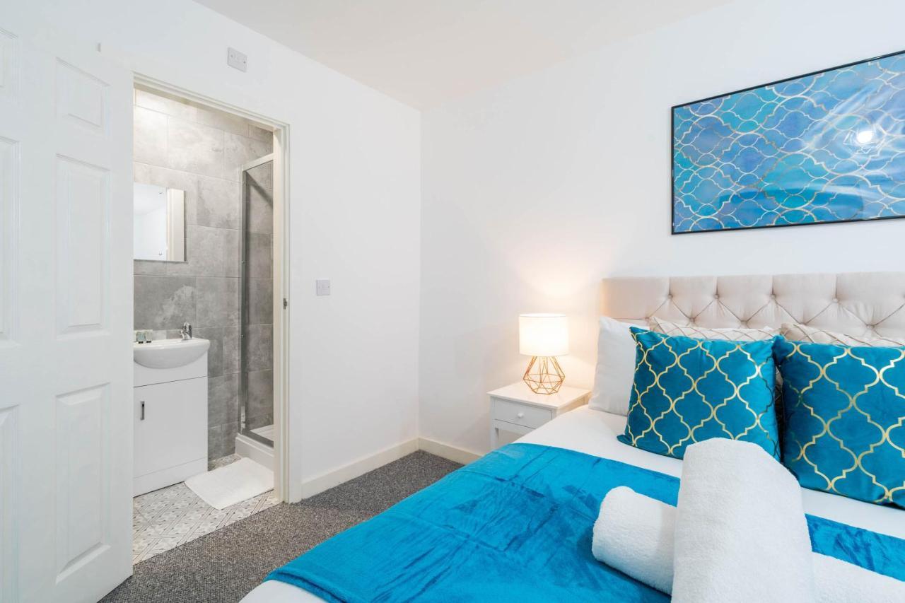 Two Bedroom Apartment - En Suites - Smart Tv'S - Wifi - Netflix - Bearwood Birmingham Kültér fotó