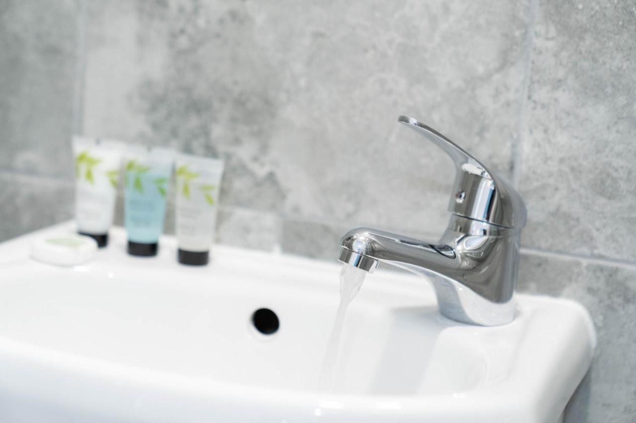 Two Bedroom Apartment - En Suites - Smart Tv'S - Wifi - Netflix - Bearwood Birmingham Kültér fotó
